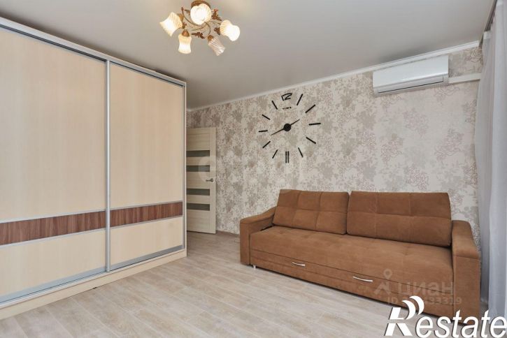 2-комн квартира улица Евгения Столярова, 4А,  д. 4А