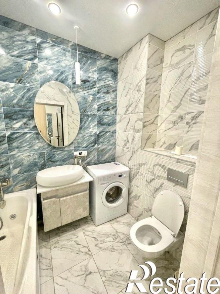 2-комн квартира улица Пархоменко, 156Д,  д. 156Д
