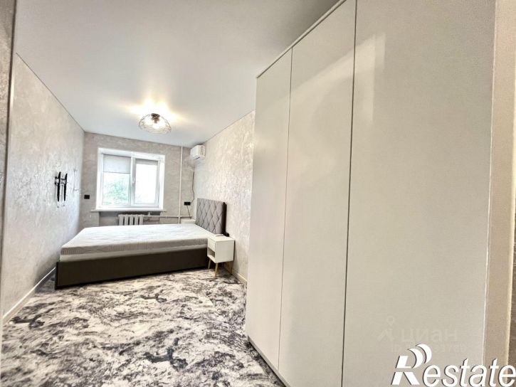 3-комн квартира проспект Октября, 8,  д. 8
