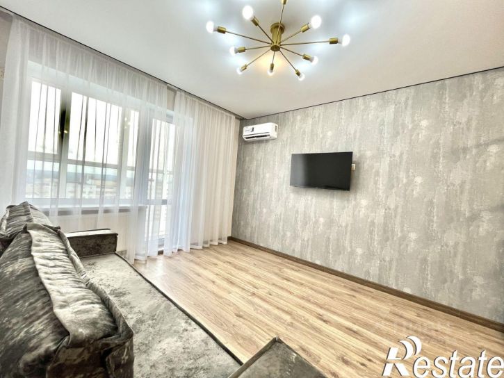 3-комн квартира Софьи Перовской улица, 22,  д. 22