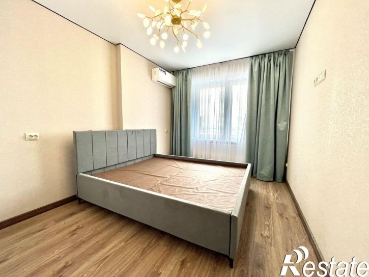 3-комн квартира Софьи Перовской улица, 22,  д. 22