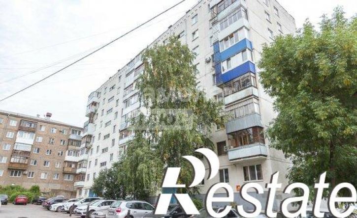 3-комн квартира Революционная улица, 92/3,  д. 92/3