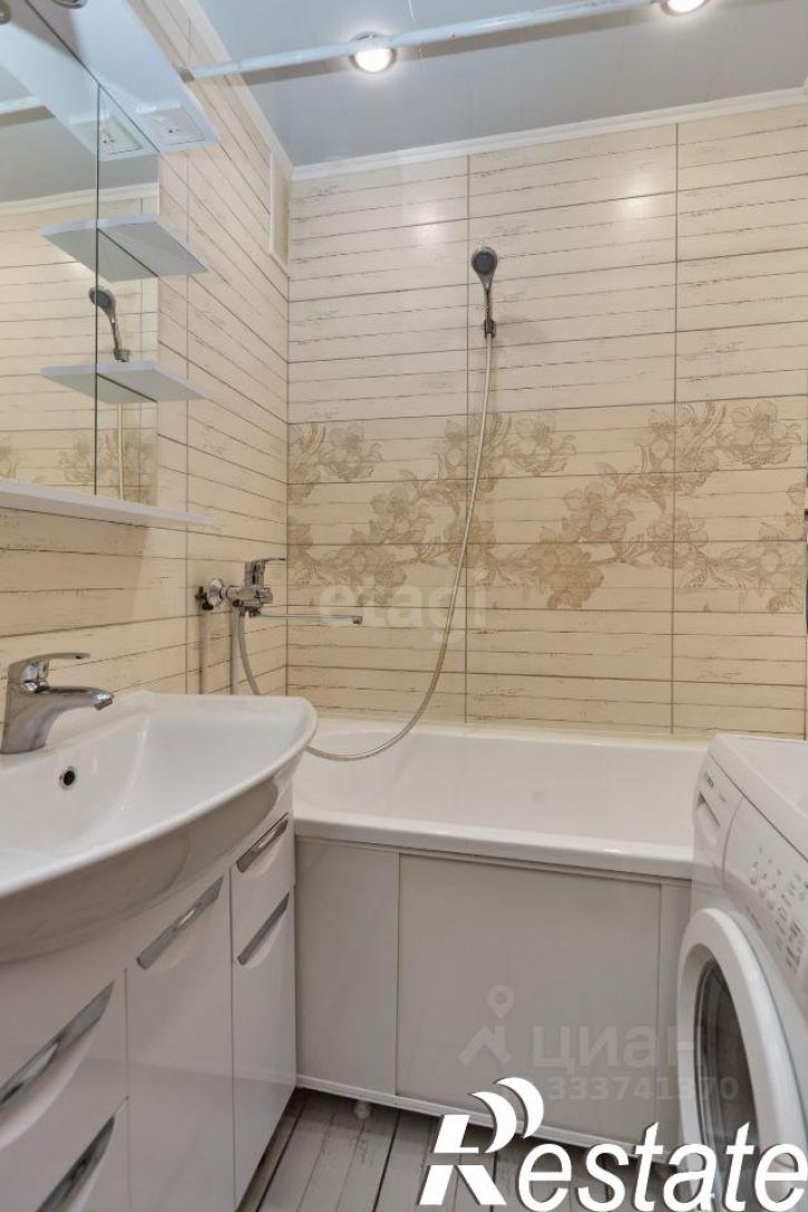 2-комн квартира улица Рихарда Зорге, 49,  д. 49