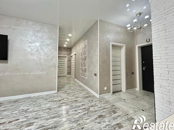 3-комн квартира улица Рихарда Зорге, 75А,  д. 75А