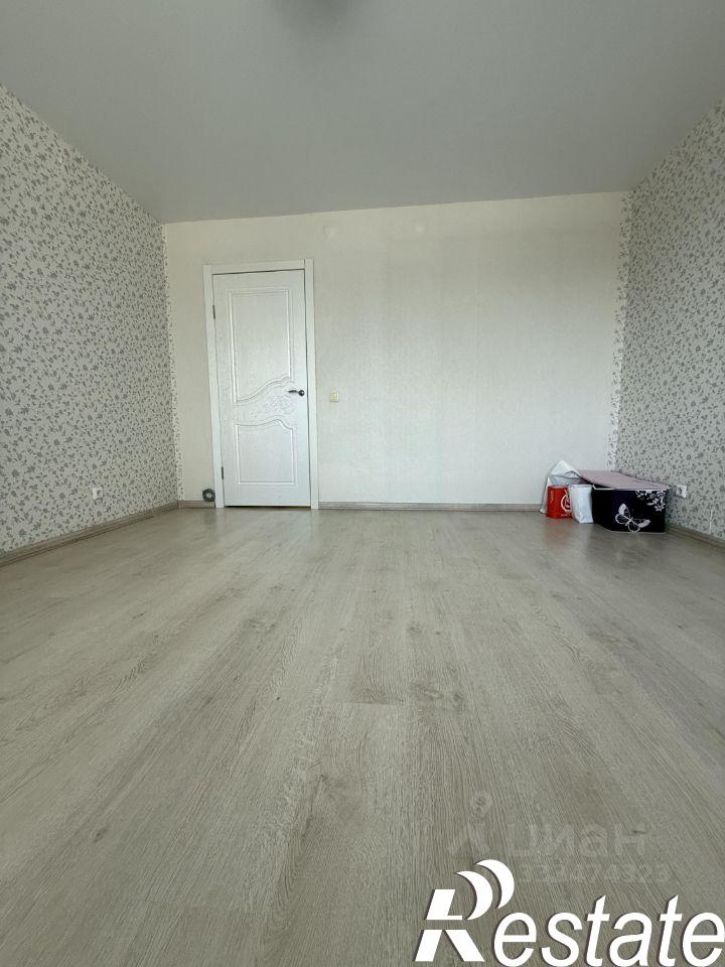 2-комн квартира улица Ахметова, 225,  д. 225
