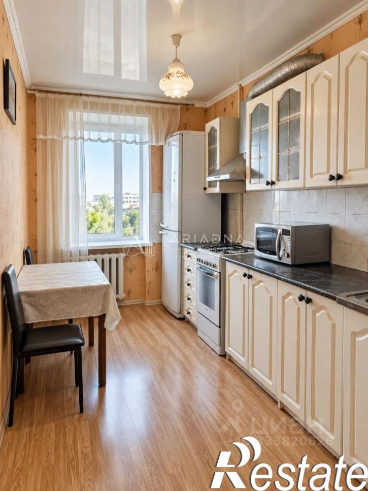 3-комн квартира улица Левитана, 20,  д. 20