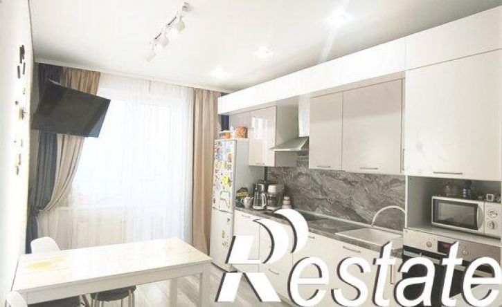 3-комн квартира улица Евгения Столярова, 4А,  д. 4А