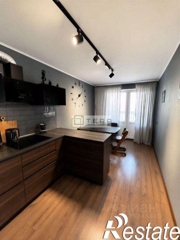 2-комн квартира Российская улица, 24,  д. 24