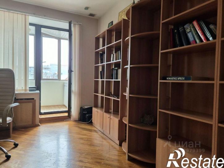4-комн квартира улица Ленина, 60,  д. 60