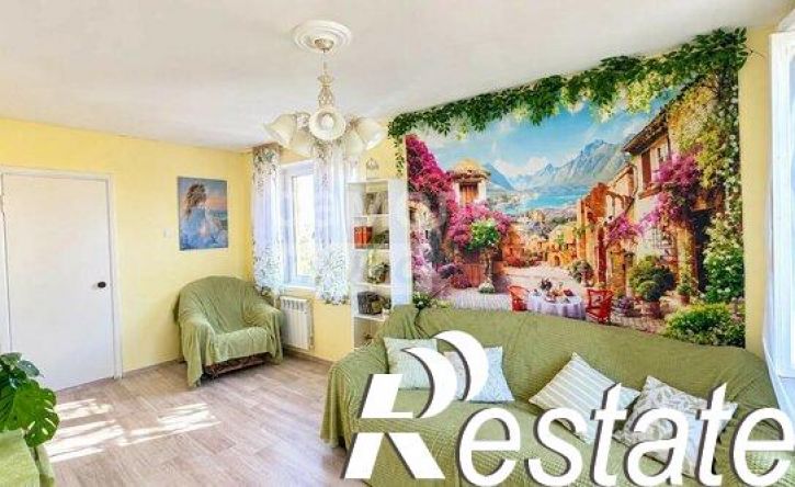3-комн квартира улица Авроры, 5,  д. 5