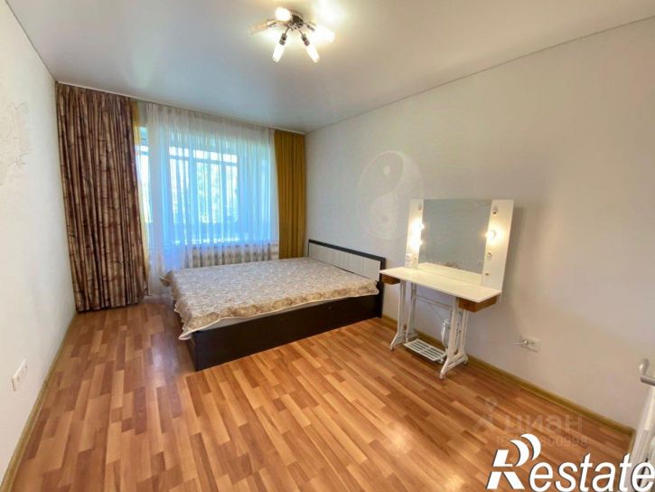 3-комн квартира улица 8 Марта, 16,  д. 16