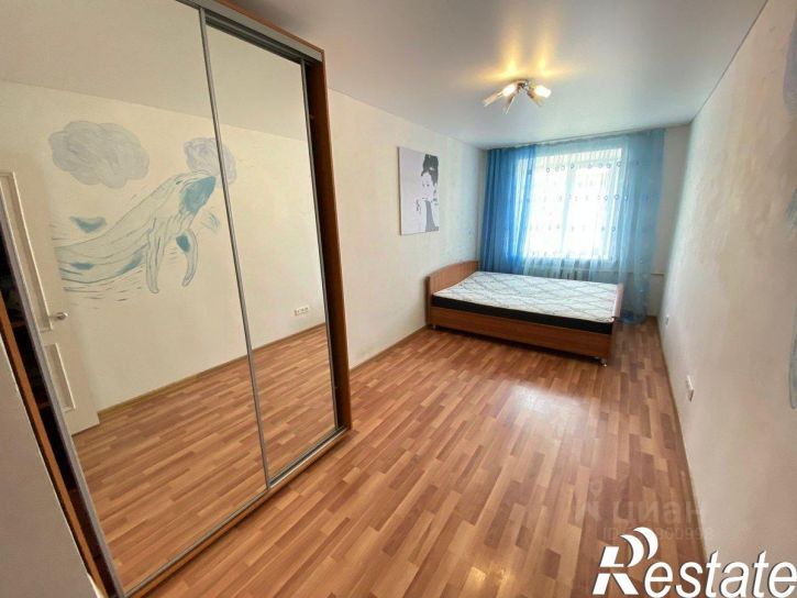3-комн квартира улица 8 Марта, 16,  д. 16