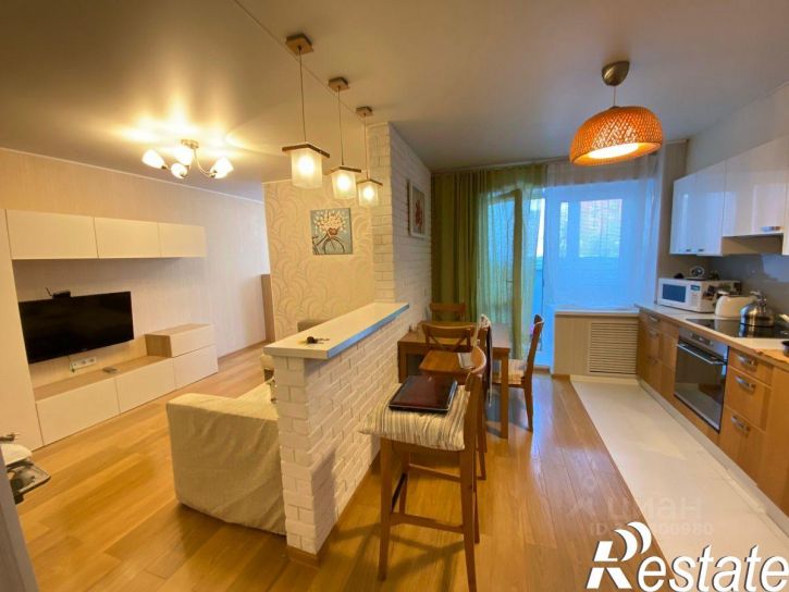 2-комн квартира улица 8 Марта, 32/1,  д. 32/1