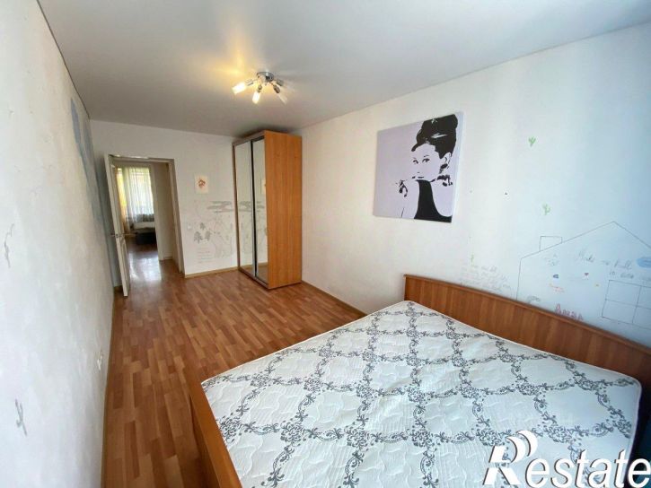3-комн квартира улица 8 Марта, 16,  д. 16