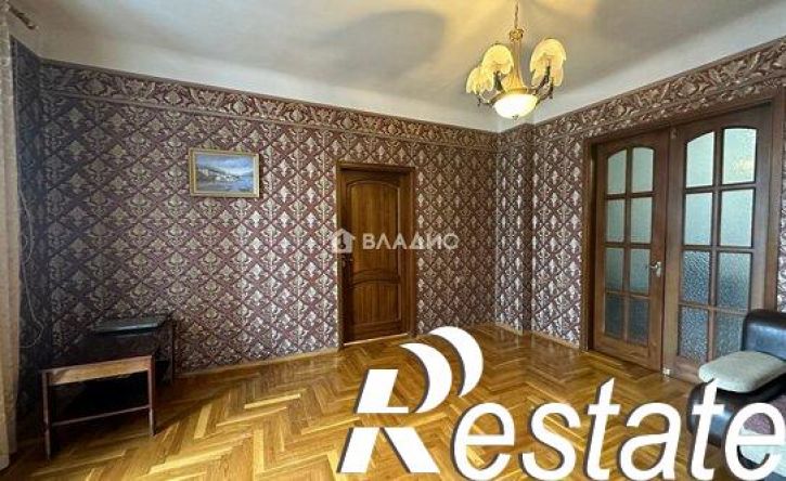 4-комн квартира улица Бабушкина, 52,  д. 52