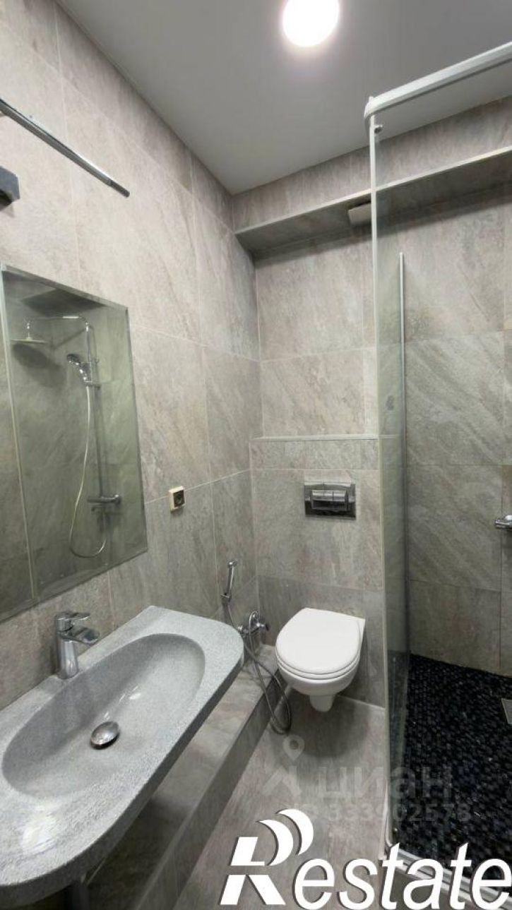 2-комн квартира улица Зайнаб Биишевой, 3/1,  д. 3/1