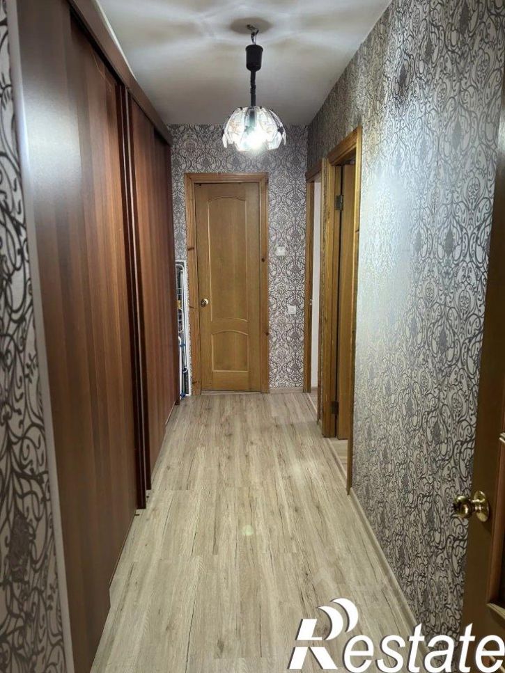 3-комн квартира улица Юрия Гагарина, 10/2,  д. 10/2