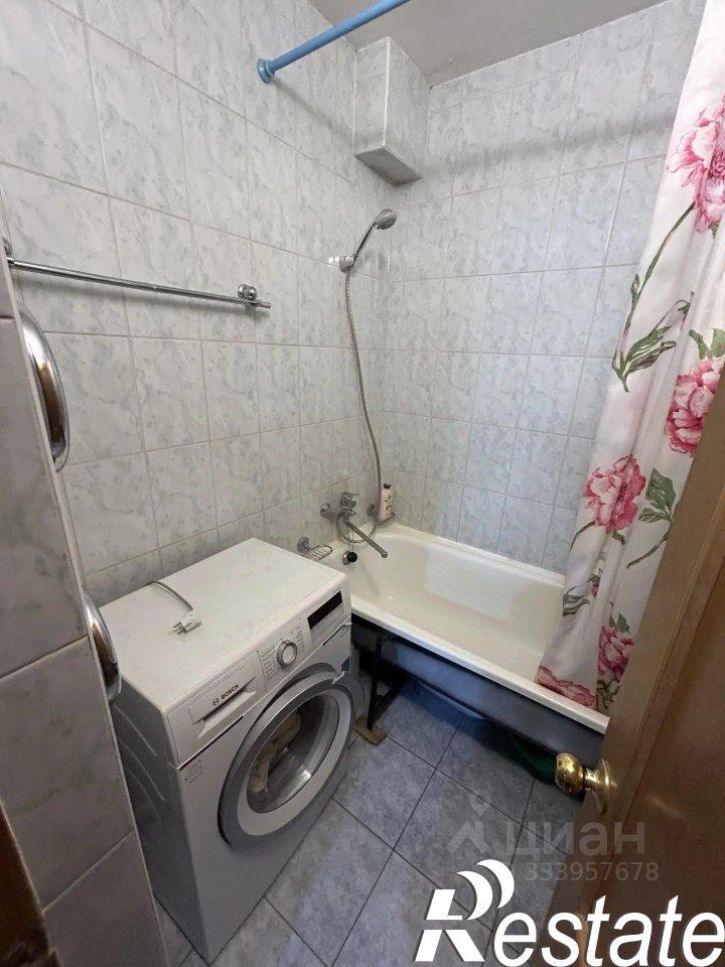 3-комн квартира улица Юрия Гагарина, 10/2,  д. 10/2