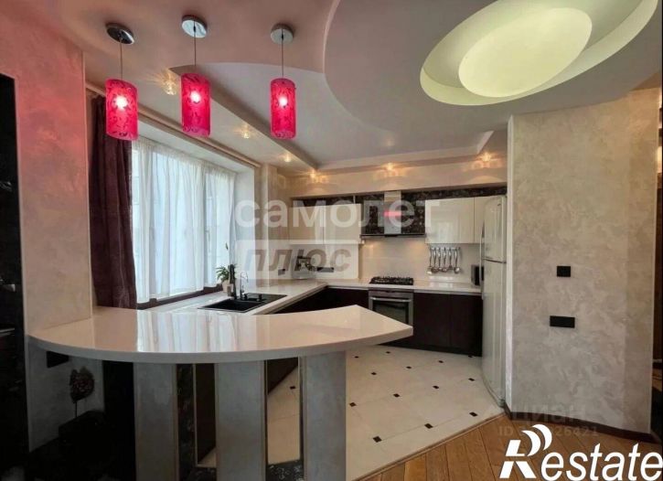 3-комн квартира улица Зайнаб Биишевой, 10,  д. 10
