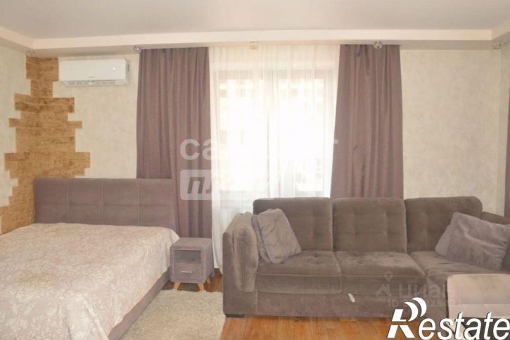 3-комн квартира улица Зайнаб Биишевой, 10,  д. 10