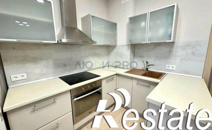3-комн квартира улица Запотоцкого, 10,  д. 10