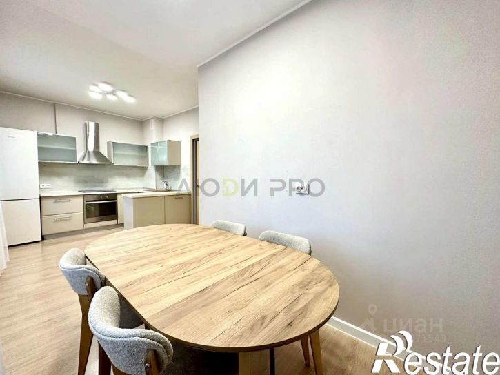 3-комн квартира улица Запотоцкого, 10,  д. 10