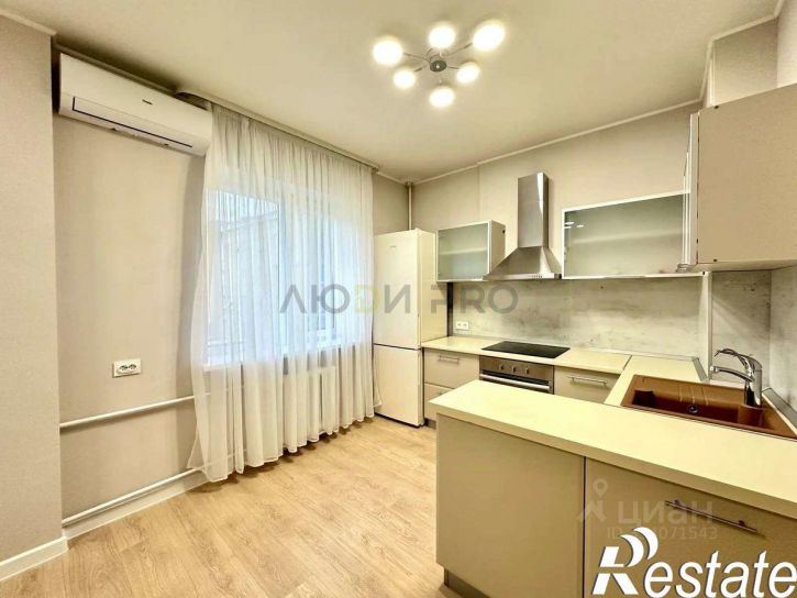 3-комн квартира улица Запотоцкого, 10,  д. 10