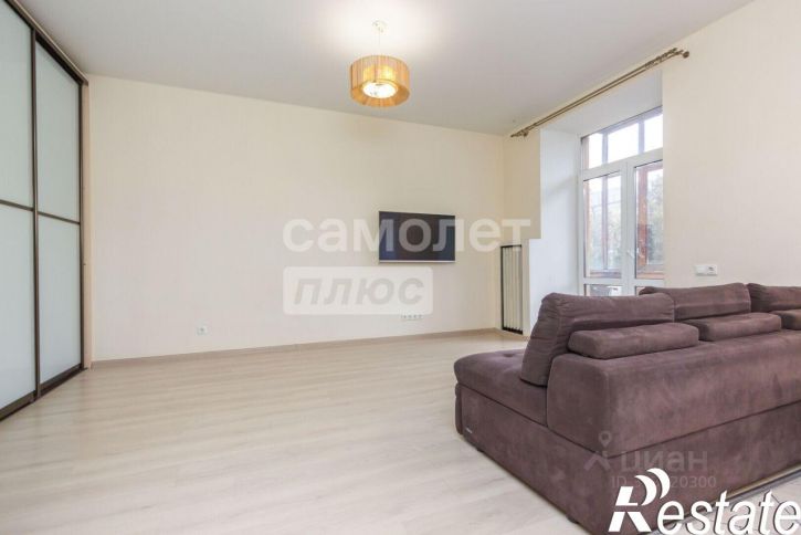 1-комн квартира улица Космонавтов, 11,  д. 11