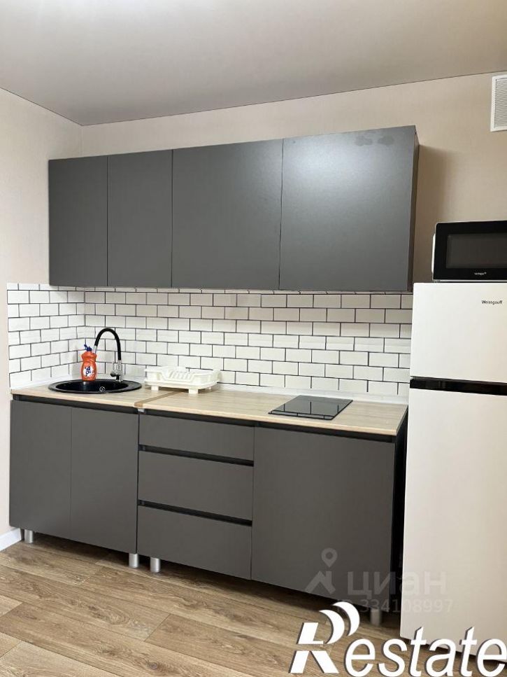 1-комн квартира улица Ахметова, 296/3,  д. 296/3