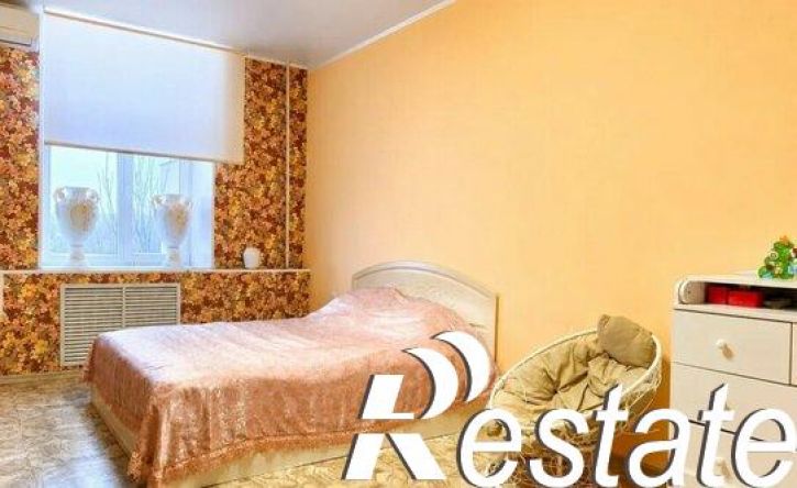 3-комн квартира улица Шумавцова, 11,  д. 11