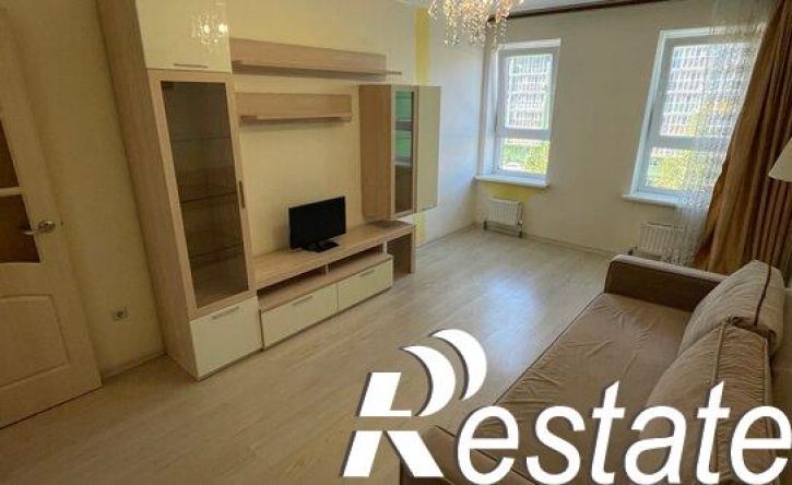 2-комн квартира улица Евгения Столярова, 4Б,  д. 4Б