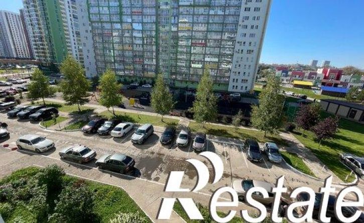 2-комн квартира улица Евгения Столярова, 4Б,  д. 4Б