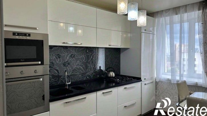 2-комн квартира улица Рихарда Зорге, 31,  д. 31