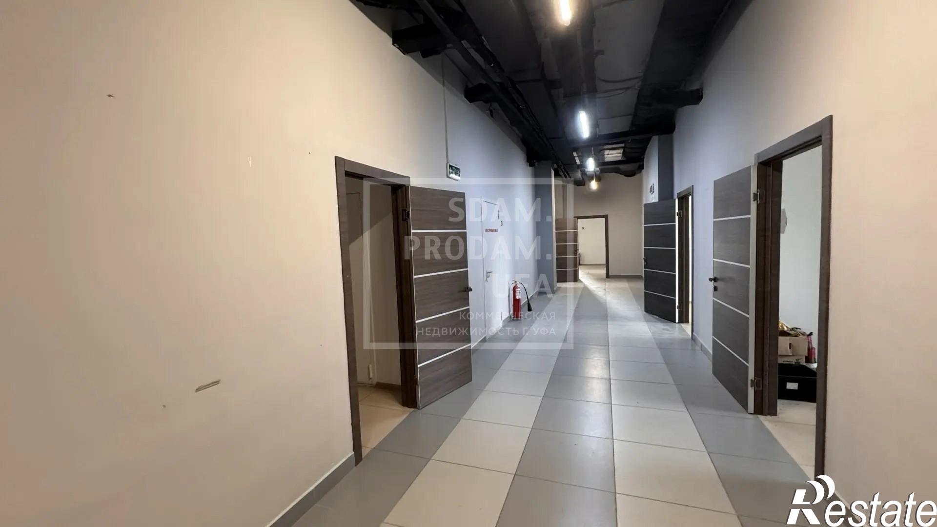Сдать офис, помещение под офис за 327 000 рублей на площадь Верхнеторговая, д.4