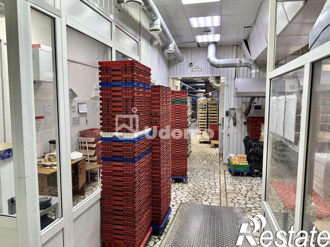 Сдать торговое помещение за 340 000 рублей на улица Пушкина, 42