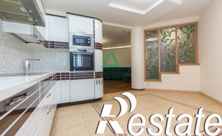 3-комн квартира улица Рихарда Зорге, 70/2,  д. 70/2