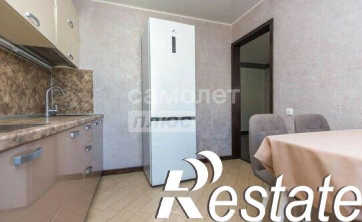 3-комн квартира улица Минигали Губайдуллина, 17/2,  д. 17/2