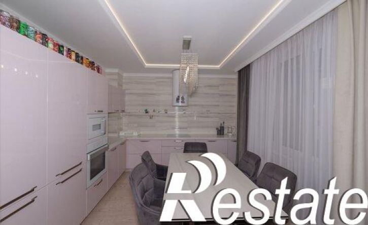 3-комн квартира улица Мира, 8,  д. 8