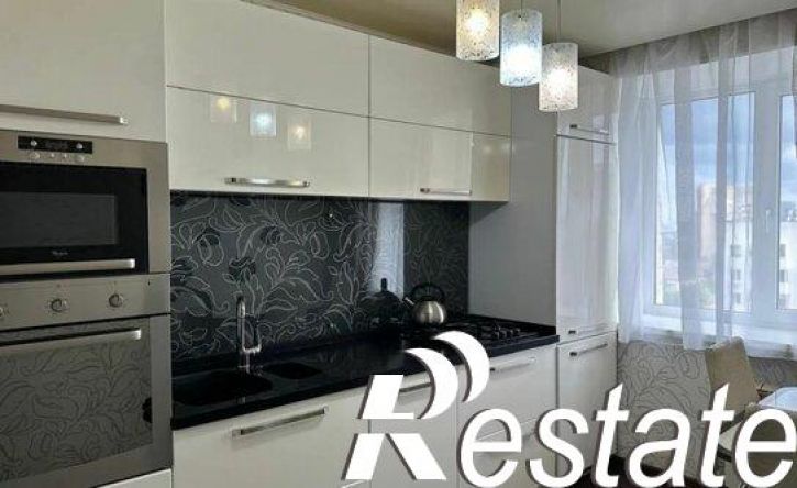 2-комн квартира улица Рихарда Зорге, 31,  д. 31