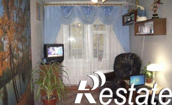 3-комн квартира улица Баязита Бикбая, 42,  д. 42