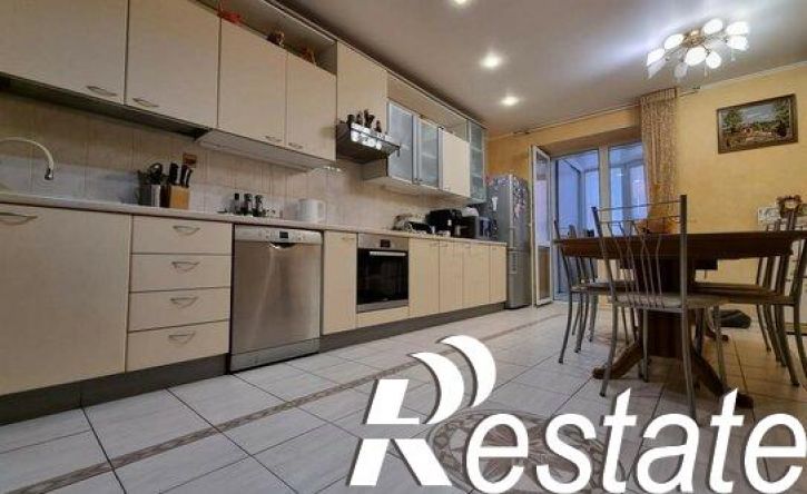 5-комн квартира улица Гафури, 54,  д. 54