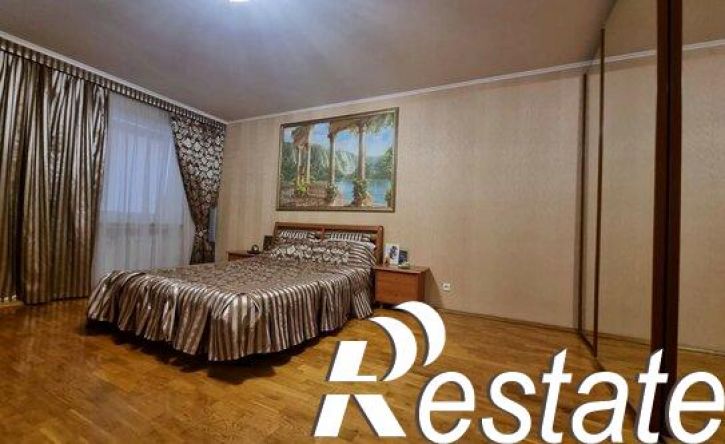 5-комн квартира улица Гафури, 54,  д. 54