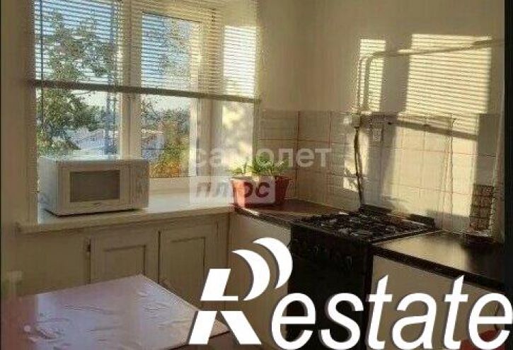 2-комн квартира улица Комарова, 40,  д. 40