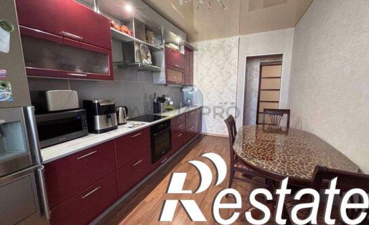 3-комн квартира улица Софьи Перовской, 42,  д. 42