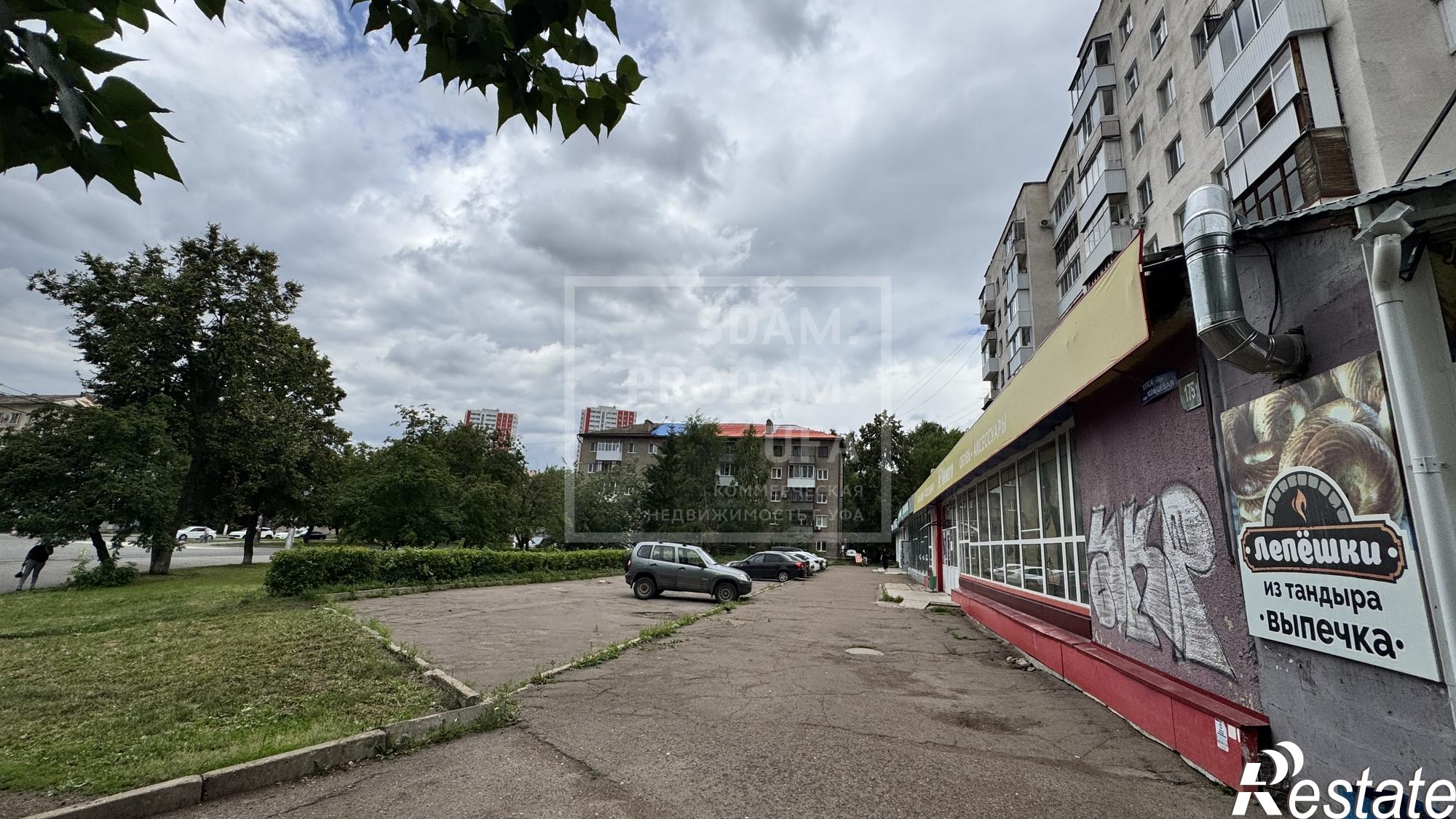 Купить торговое помещение за 45 000 000 рублей на Кольцевая улица, д.175/1