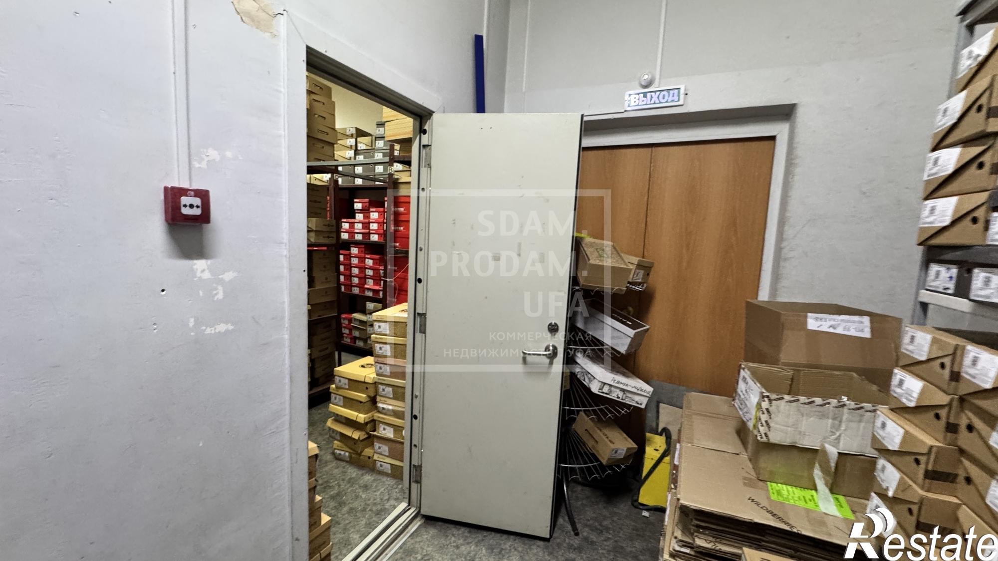 Купить торговое помещение за 45 000 000 рублей на Кольцевая улица, д.175/1