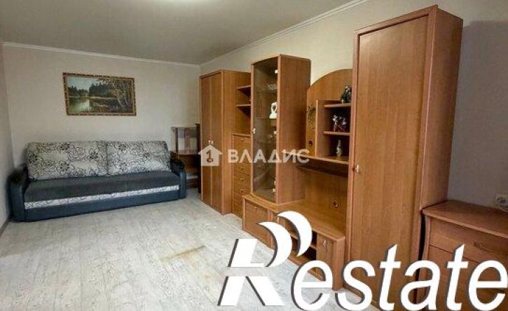 2-комн квартира Революционная улица, 92/3,  д. 92/3