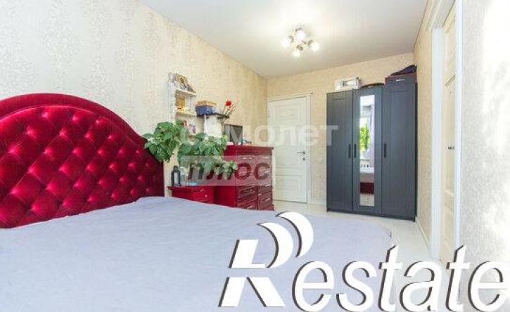 4-комн квартира улица Софьи Перовской, 15,  д. 15