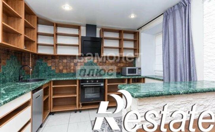 4-комн квартира улица Софьи Перовской, 15,  д. 15