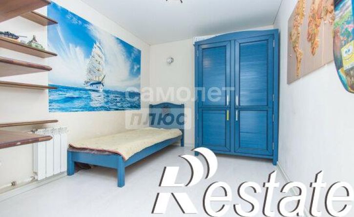 4-комн квартира улица Софьи Перовской, 15,  д. 15